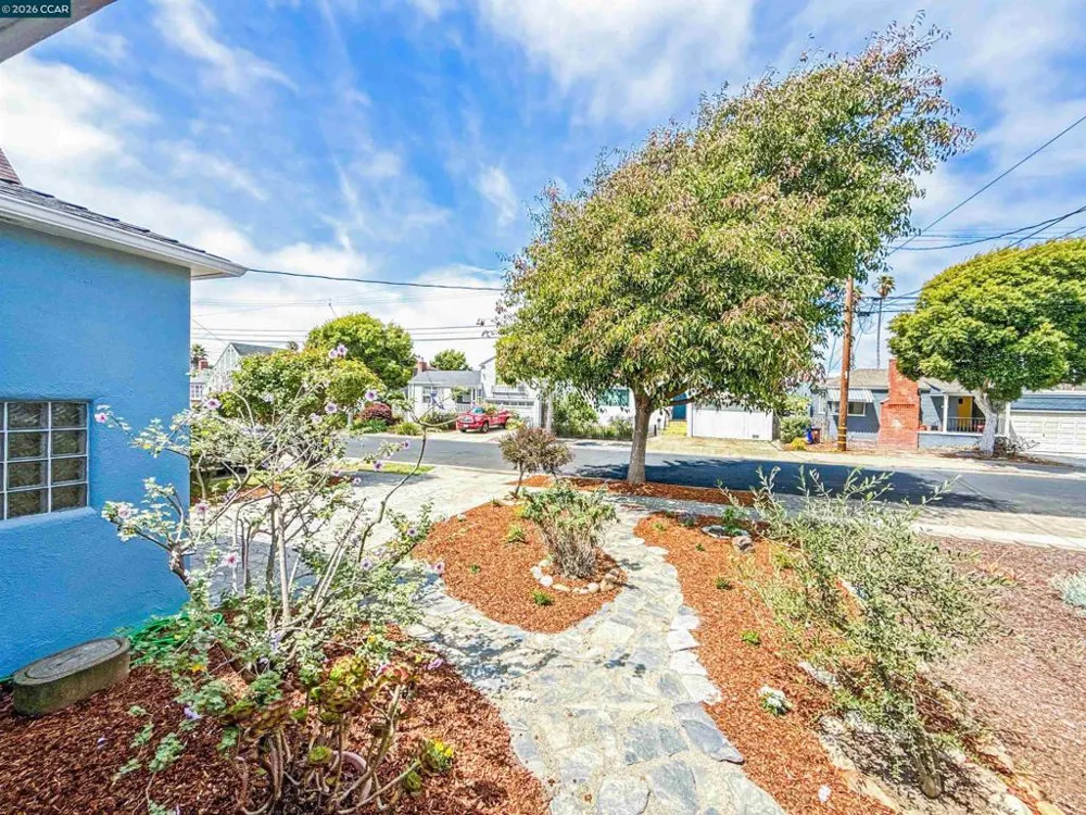 630 27Th St Richmond, CA 94804