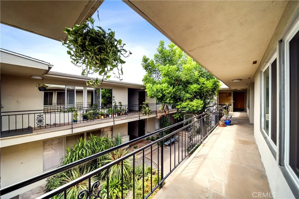311 Cherry Avenue #2 Long Beach, CA 90802