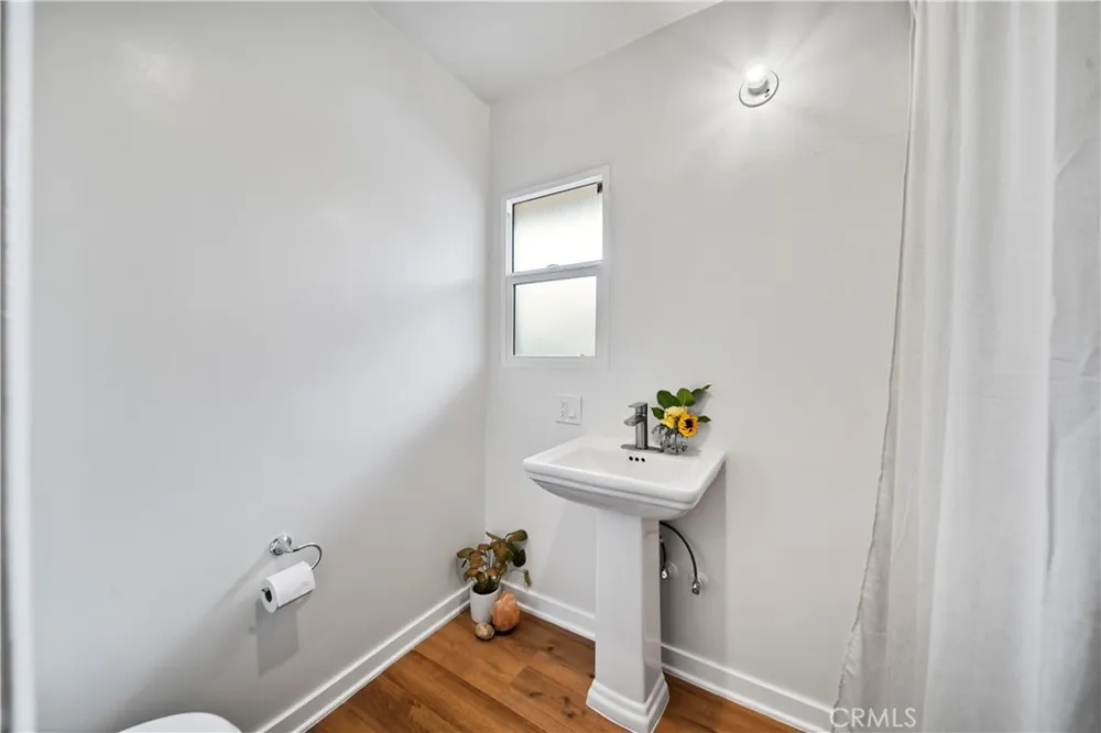 311 Cherry Avenue #2 Long Beach, CA 90802