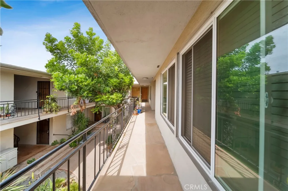 311 Cherry Avenue #2 Long Beach, CA 90802