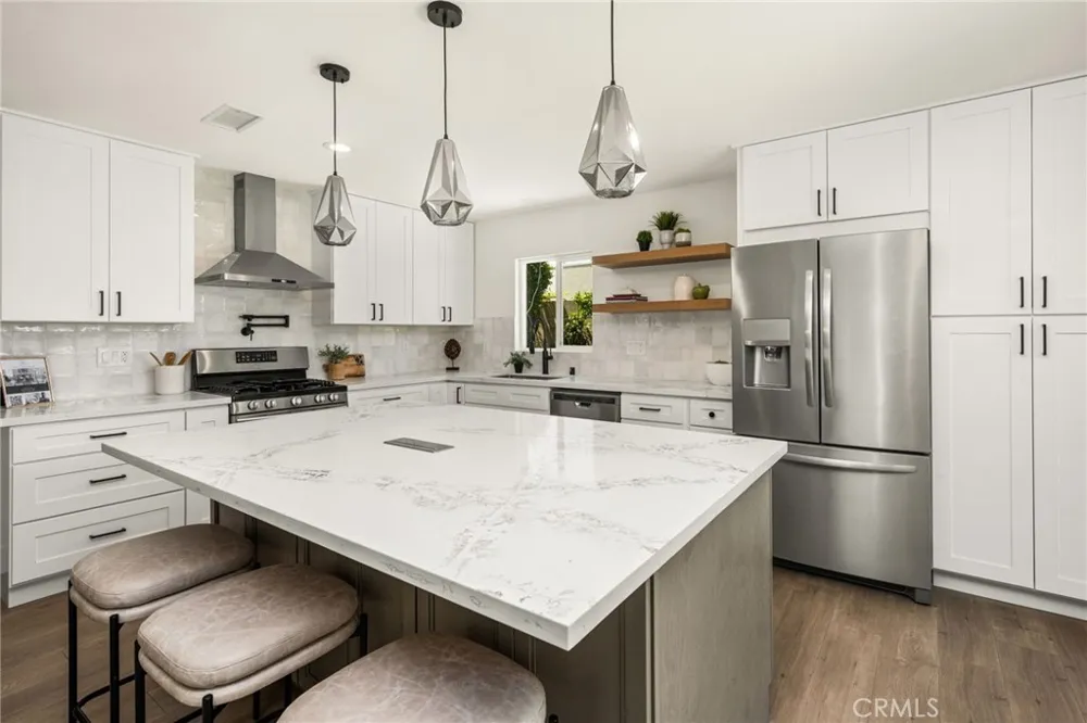 20031 Shorewood Circle Huntington Beach, CA 92646