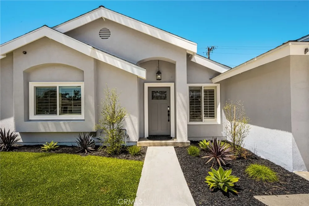 20031 Shorewood Circle Huntington Beach, CA 92646