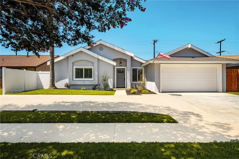 20031 Shorewood Circle Huntington Beach, CA 92646