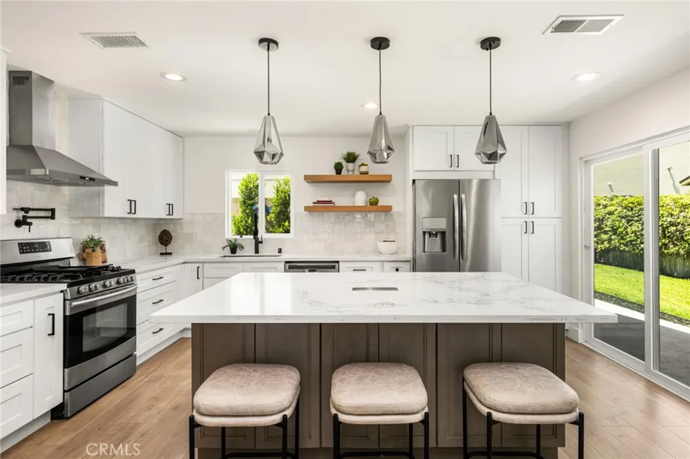 20031 Shorewood Circle Huntington Beach, CA 92646
