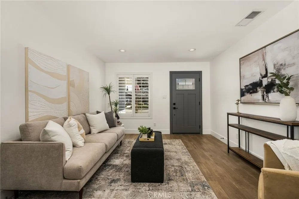 20031 Shorewood Circle Huntington Beach, CA 92646