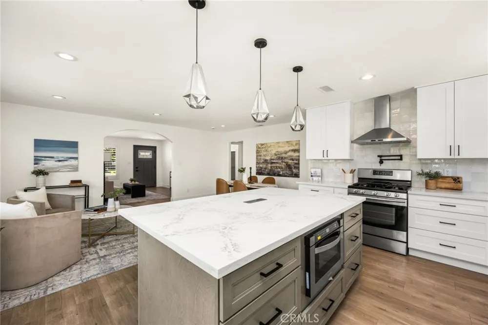 20031 Shorewood Circle Huntington Beach, CA 92646