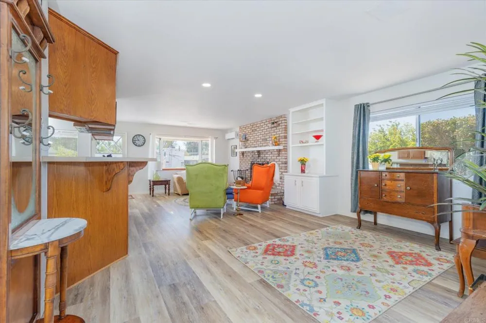 1977 Rowley Avenue Ramona, CA 92065