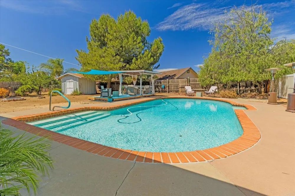 1977 Rowley Avenue Ramona, CA 92065