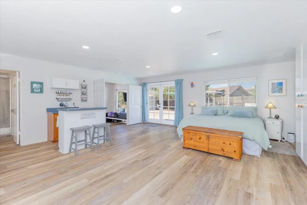 1977 Rowley Avenue Ramona, CA 92065