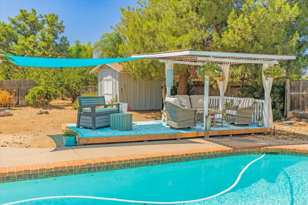 1977 Rowley Avenue Ramona, CA 92065