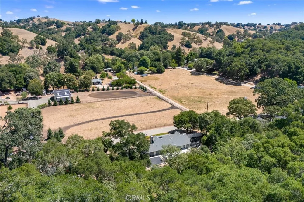 13505 Santa Lucia Atascadero, CA 93422