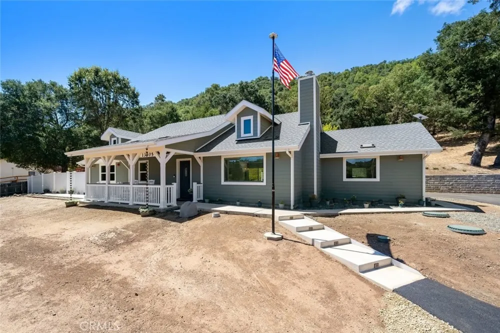 13505 Santa Lucia Atascadero, CA 93422