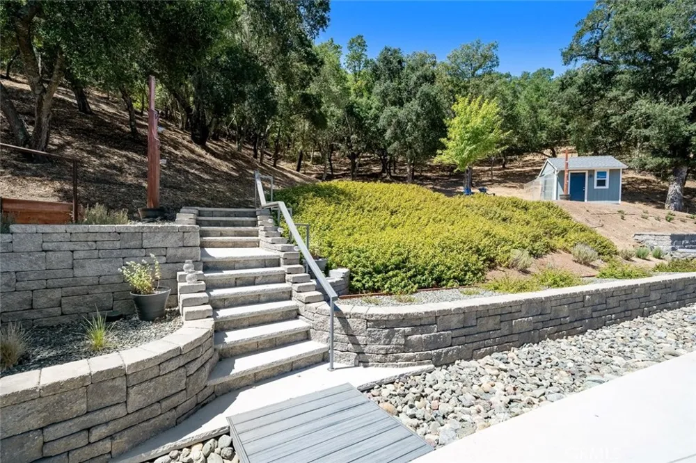 13505 Santa Lucia Atascadero, CA 93422