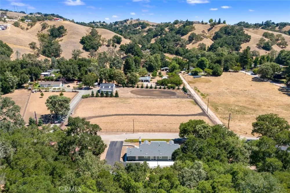 13505 Santa Lucia Atascadero, CA 93422