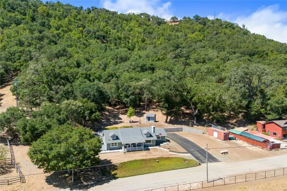 13505 Santa Lucia Atascadero, CA 93422