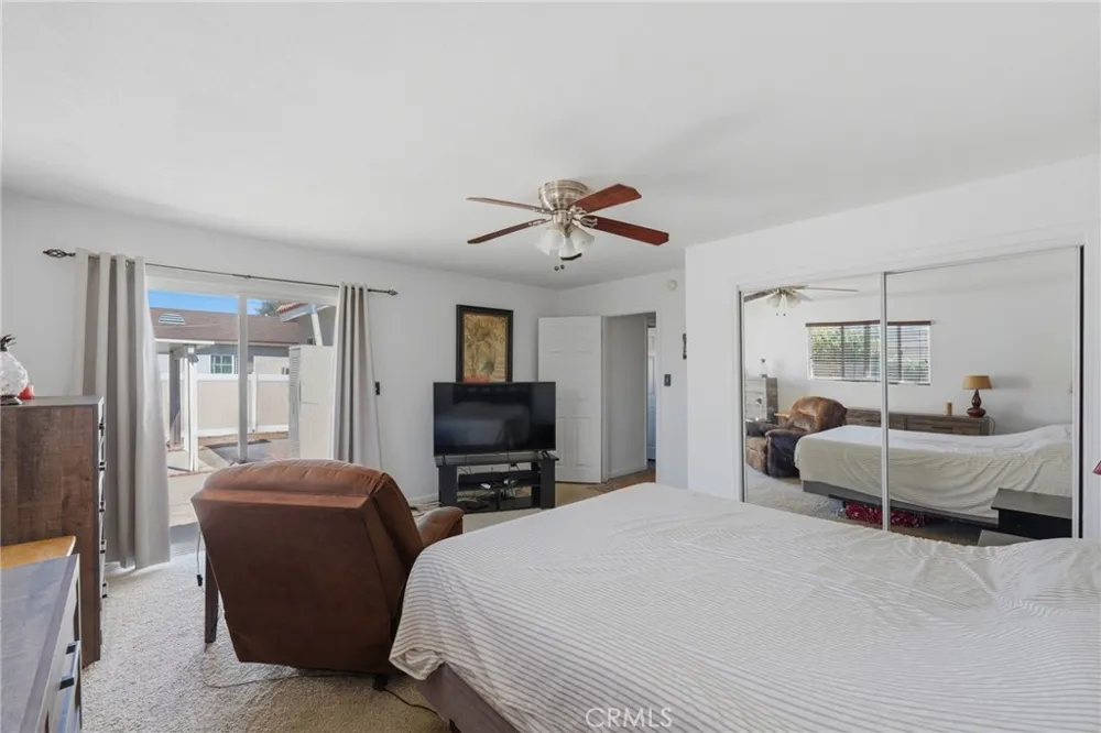 2114 W West Fullerton, CA 92833
