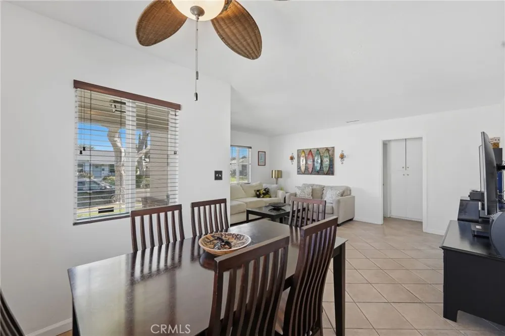 2114 W West Fullerton, CA 92833