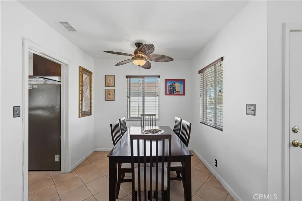 2114 W West Fullerton, CA 92833