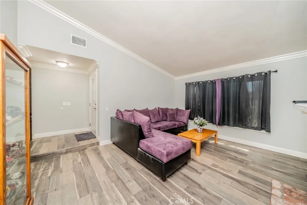 501 Glenn Place Ontario, CA 91764