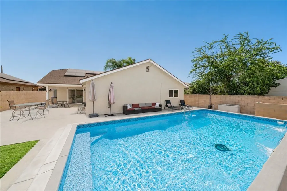 501 Glenn Place Ontario, CA 91764