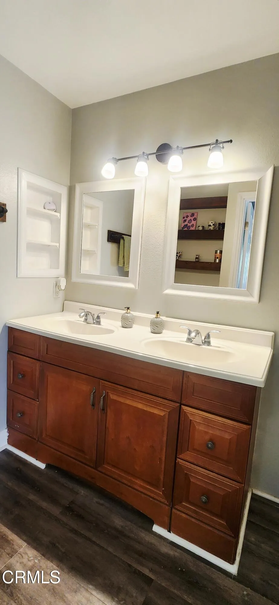 1212 Llama Court Ventura, CA 93003