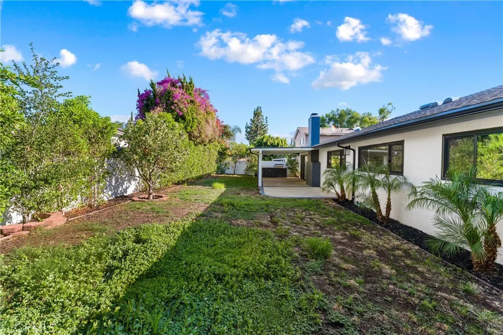 10960 Baton Rouge Northridge, CA 91326