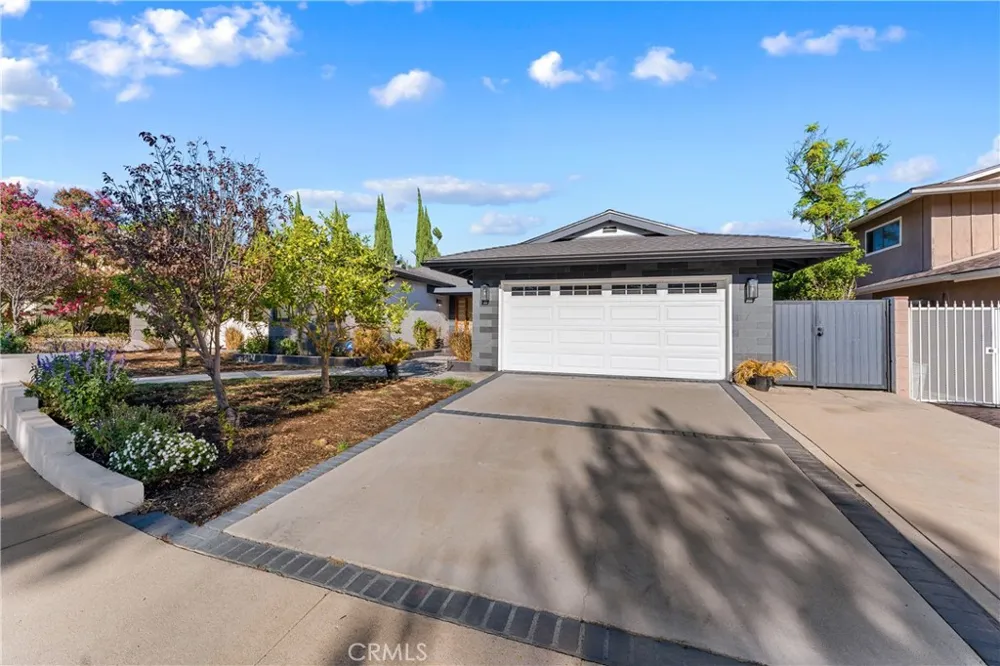 10960 Baton Rouge Northridge, CA 91326