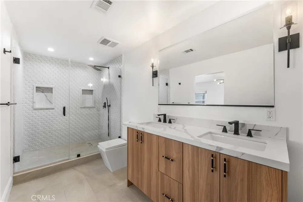 10960 Baton Rouge Northridge, CA 91326