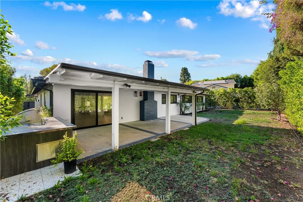 10960 Baton Rouge Northridge, CA 91326