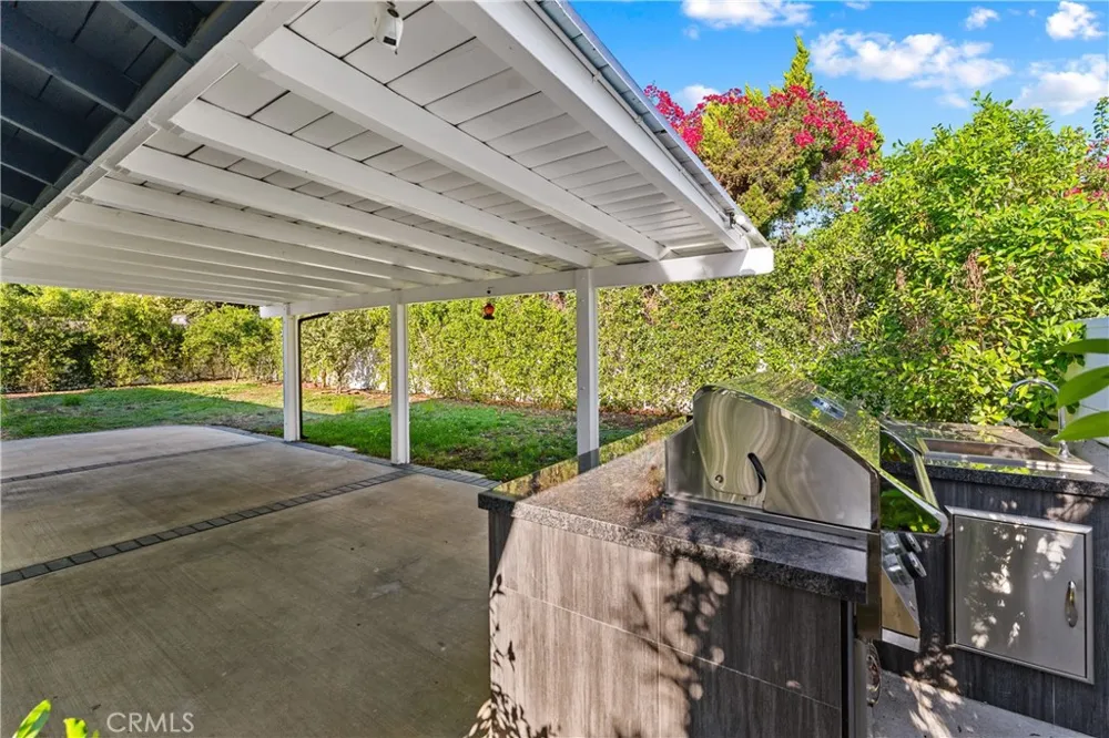 10960 Baton Rouge Northridge, CA 91326