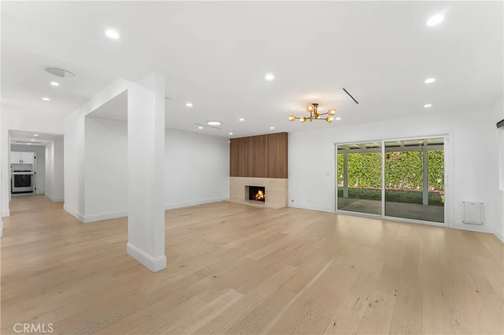 10960 Baton Rouge Northridge, CA 91326