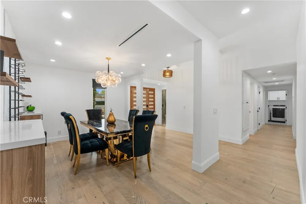 10960 Baton Rouge Northridge, CA 91326