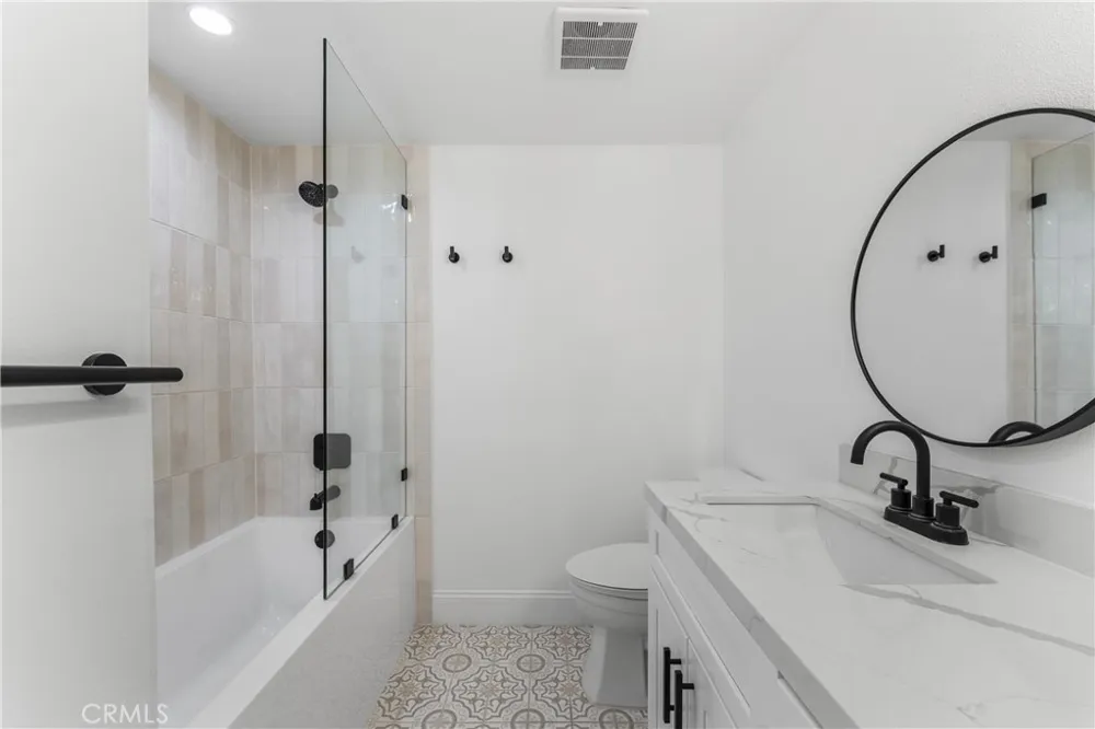 10960 Baton Rouge Northridge, CA 91326