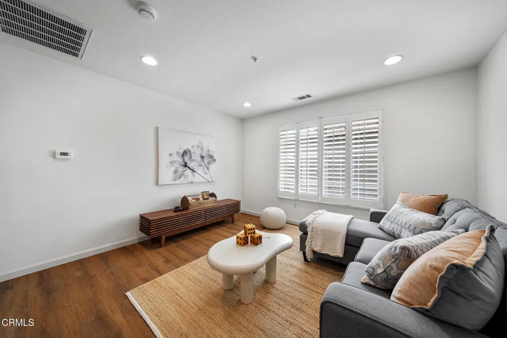 752 W Walnut Avenue #D Monrovia, CA 91016