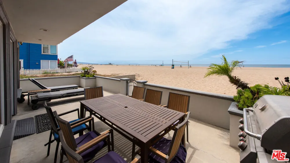 6419 Ocean Front Walk Playa del Rey, CA 90293