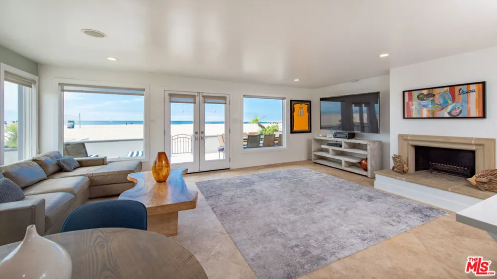 6419 Ocean Front Walk Playa del Rey, CA 90293