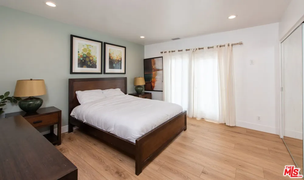 6419 Ocean Front Walk Playa del Rey, CA 90293