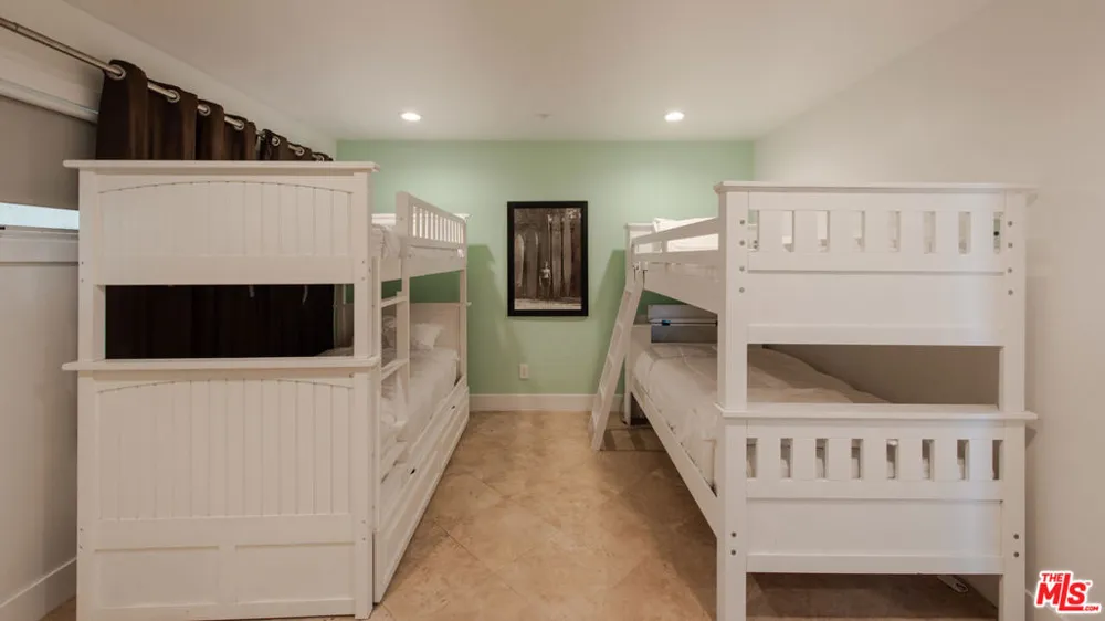 6419 Ocean Front Walk Playa del Rey, CA 90293