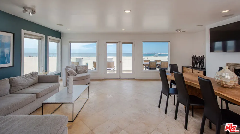 6419 Ocean Front Walk Playa del Rey, CA 90293