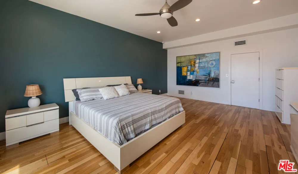 6419 Ocean Front Walk Playa del Rey, CA 90293