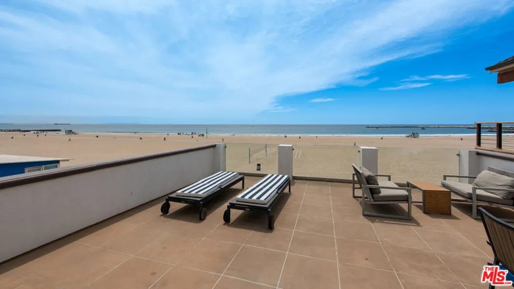 6419 Ocean Front Walk Playa del Rey, CA 90293