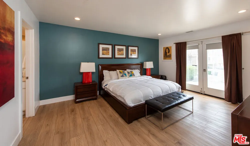 6419 Ocean Front Walk Playa del Rey, CA 90293