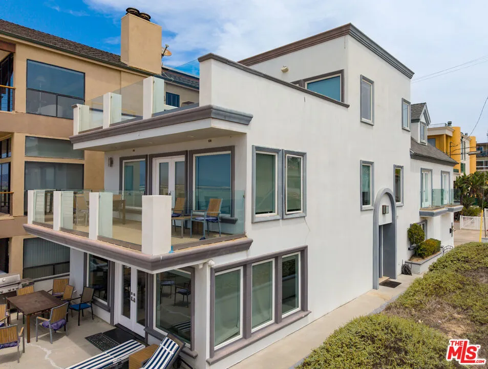 6419 Ocean Front Walk Playa del Rey, CA 90293