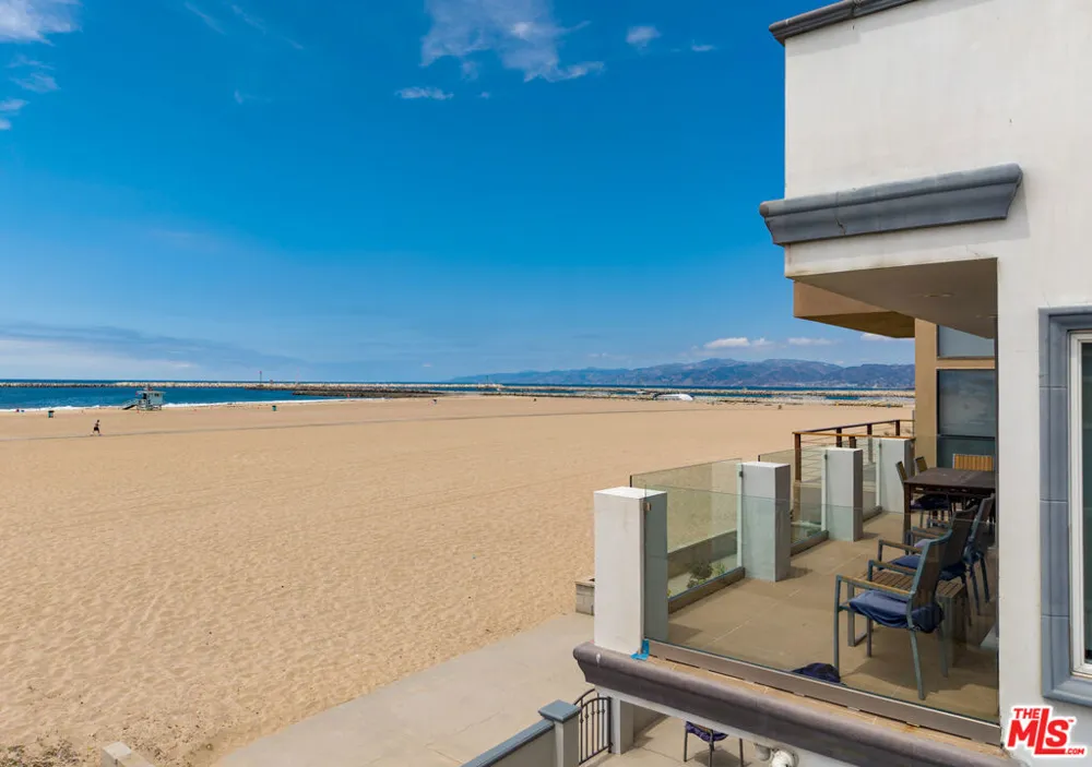 6419 Ocean Front Walk Playa del Rey, CA 90293