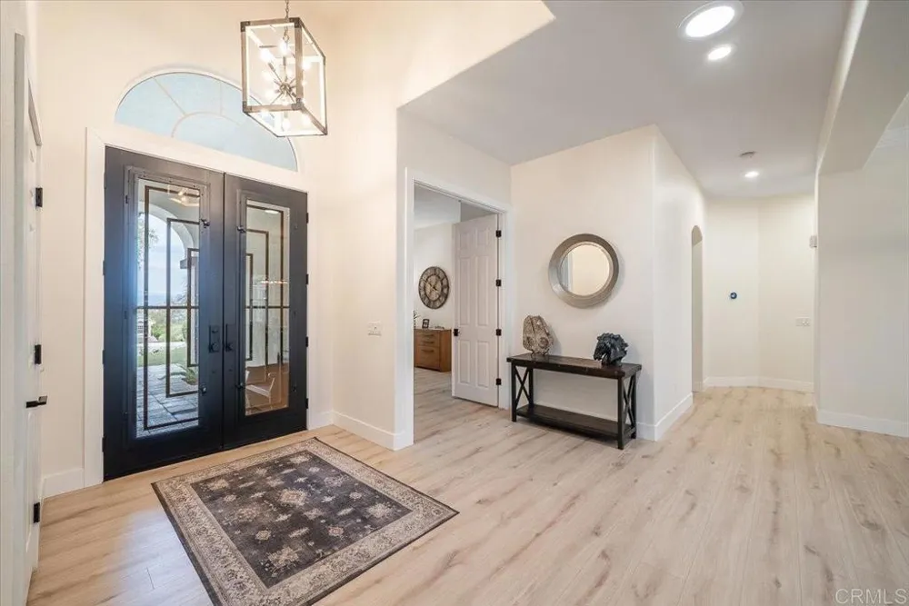 2507 Saffron Escondido, CA 92029