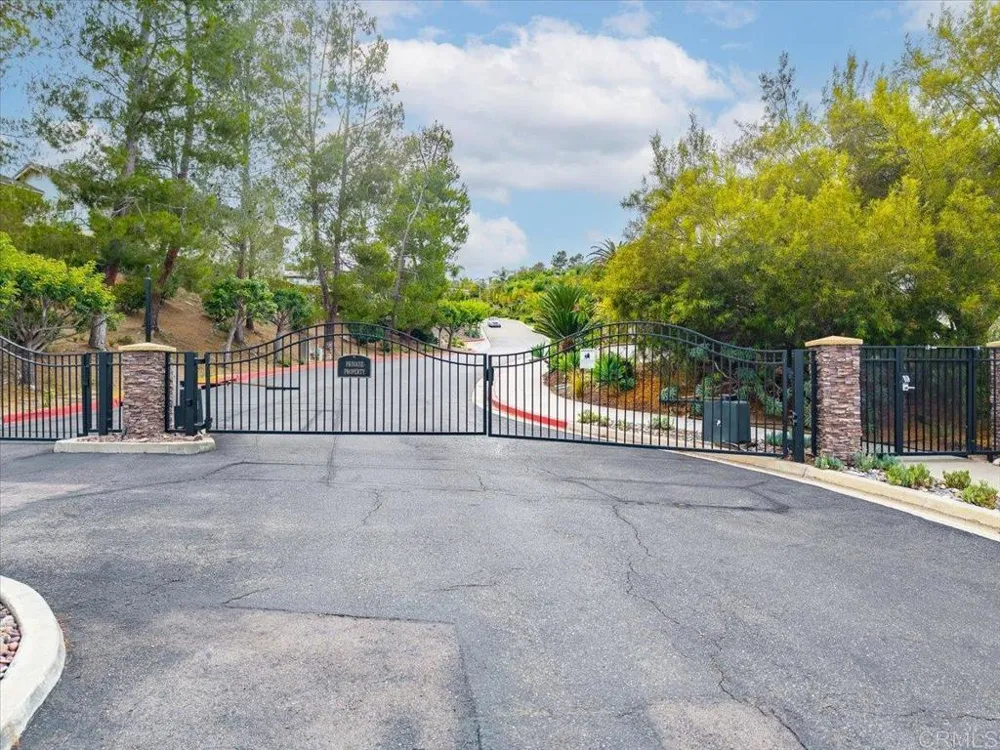 2507 Saffron Escondido, CA 92029