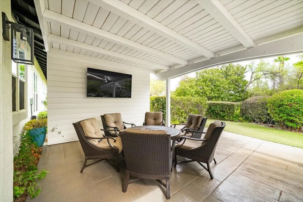 2507 Saffron Escondido, CA 92029