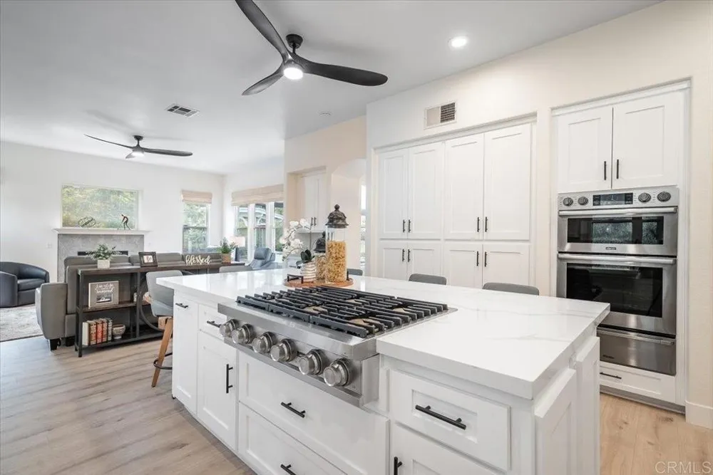2507 Saffron Escondido, CA 92029