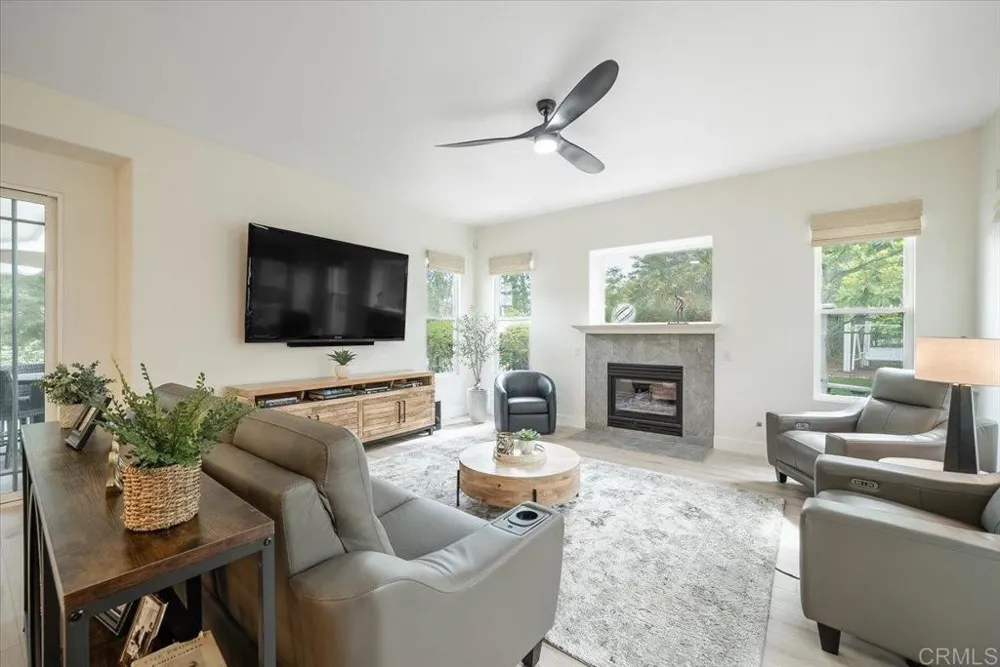 2507 Saffron Escondido, CA 92029
