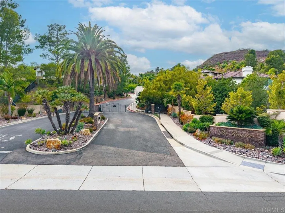 2507 Saffron Escondido, CA 92029